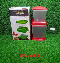 Quick cutter for onions and vegetables with rotating blades.